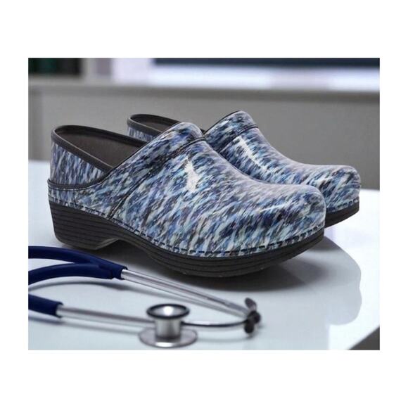 Dansko LT professional Clogs 36 US 6 Patent Blue Waves - Picture 1 of 12